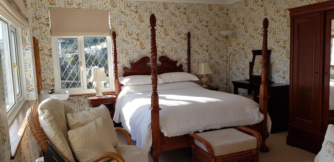 Wychwood House Bed & Breakfast Penally Exterior photo